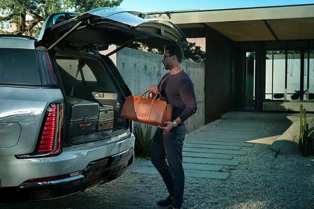 03/2025 Cadillac Escalade IQL