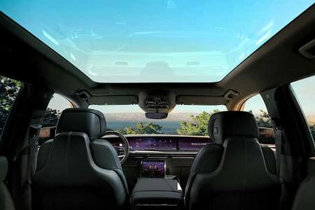 03/2025 Cadillac Escalade IQL
