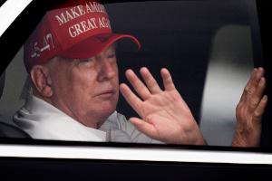 Trump sauer auf Putin - Droht Moskaus Ölkunden mit Zöllen