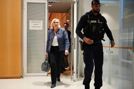 Die rechtsnationale Politikerin hatte die Vorwürfe stets bestritten.