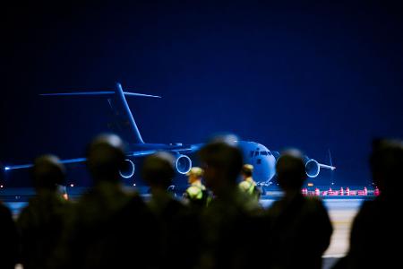 Die Militäraktion fand in der Nacht statt und wurde von El Salvadors Regierung gefilmt. Die Militäraktion fand in der Nacht statt und wurde von El Salvadors Regierung gefilmt.
