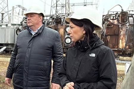 Die Energieversorgung der Ukraine ist durch viele russische Treffer beschädigt worden.