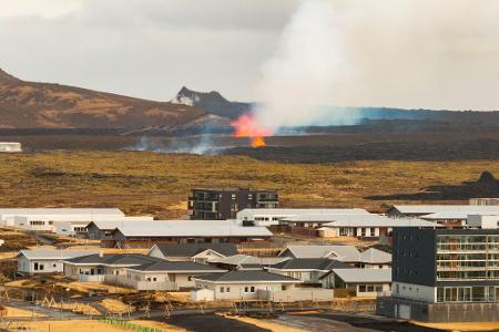 Blick von Grindavík Richtung Ausbruchsort.