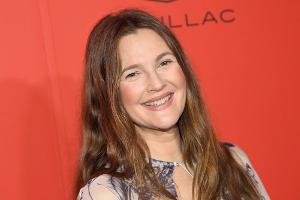 Drew Barrymore: Ex kündigte Einzug seiner Mutter an