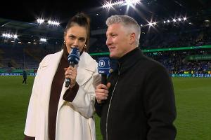 Schweinsteiger foppt Sedlaczek wegen ihres blutunterlaufenen Auges