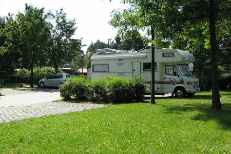 Stellplatz am Angerparkplatz