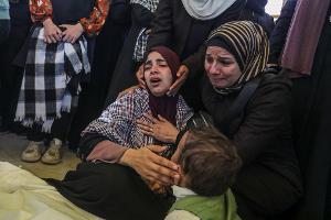 Israel weitet Einsatz in Gaza aus - Tote bei Luftangriff