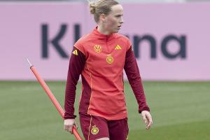 Unverhoffte Nominierung: "Abenteuer" für DFB-Debütantin Kett
