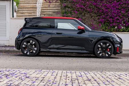 Mini Cooper John Cooper Works JCW Electric