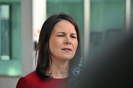 Der europäischen Sicherheitspfeiler müsse weiter ausgebaut werden, sagt die geschäftsführende Außenministerin Annalena Baerbock.