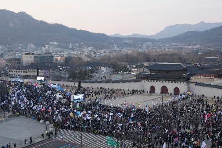 In der Innenstadt von Seoul kam es während der vergangenen Monate fast täglich zu Demonstrationen. (Archivbild)