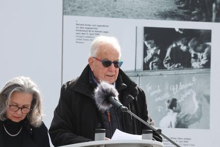 Der KZ-Überlebende Naftali Fürst appellierte daran, 