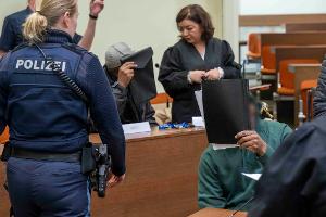 Masche "Love Scamming": Prozess gegen nigerianische Mafia