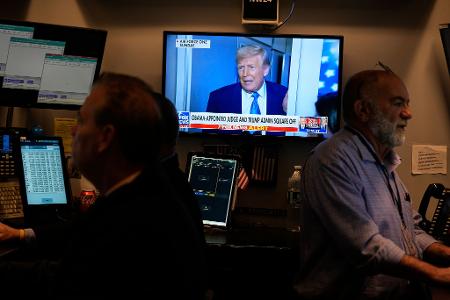 Trump droht mit weiteren Zöllen Trump droht mit weiteren Zöllen