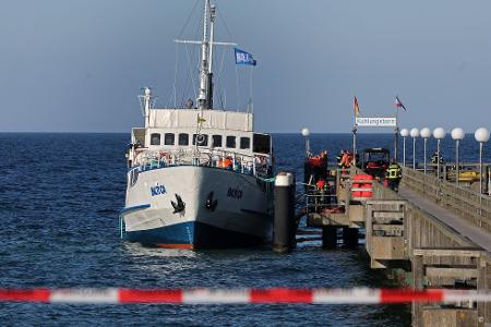 Das Schiff konnte an die Seebrücke zurückkehren. 
