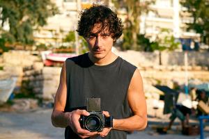 "Es gibt keine Lüge mehr, die zu absurd wäre": Noah Saavedra im Interview