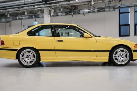 BMW M3 E36 Coupé (1993) Dakargelb Studio Seite