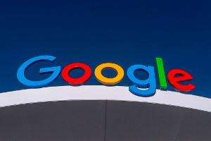 Einigung mit Kartellamt: Google muss Auto-Dienste öffnen