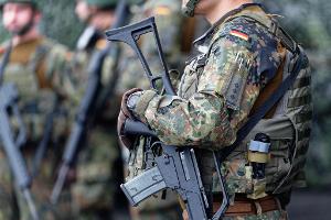 Union und SPD wollen zunächst Freiwilligkeit bei Wehrdienst