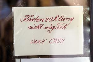 Kartenzahlung soll "schrittweise" überall möglich werden