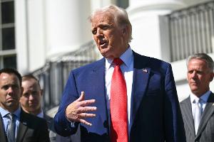 Trump begründet Zoll-Schwenk: Leute sind ängstlich geworden