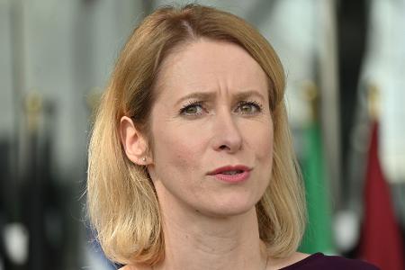 Die EU-Außenbeauftragte Kaja Kallas hält es nicht für ausgeschlossen, dass die EU künftig auch in der Ukraine Soldaten ausbildet.