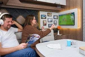 Kompakte Elektrogeräte, die Camper brauchen