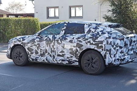 Mazda CX-6e Erlkönig