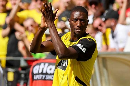 Serhou Guirassy - Note: 2,5 - Suchte aktiv den Körperkontakt im Luftduell, sah gerade gegen Kim aber zunächst nur wenig Land. Fand nach dem Seitenwechsel plötzlich viel besser Bindung. Seine grandiose Szene machte das 2:2 überhaupt erst möglich.