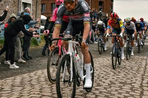 Pogacar bezwungen: Van der Poel gewinnt wieder Paris-Roubaix