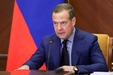 Der frühere russische Präsident Dmitri Medwedew kritisiert den möglichen künftigen Kanzler Friedrich Merz scharf. (Archivbild) Der frühere russische Präsident Dmitri Medwedew kritisiert den möglichen künftigen Kanzler Friedrich Merz scharf. (Archivbild)