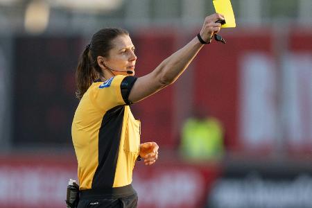 DFB: Kost leitet Frauenfinale - Krahn trägt Pokal DFB: Kost leitet Frauenfinale - Krahn trägt Pokal