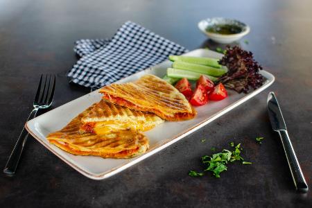 Gebratene Tramezzini caprese
