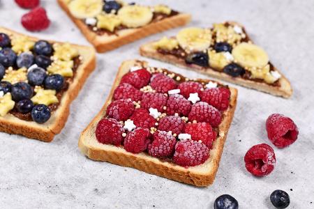 Toastbrot mit Beeren