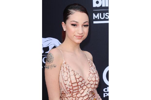 Ihre Kollegin Bhad Bhabie ist immer noch dabei - und das schon seit ca. vier Jahren. Die Rapperin meldete sich kurz nach ihrem 18. Geburtstag an und verdiente angeblich innerhalb weniger Tage eine Mil ...