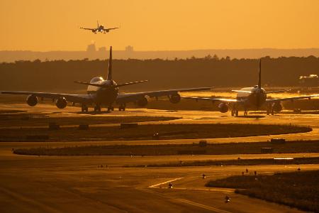 Erst fehlen Passagiere und bald auch Flugzeuge?