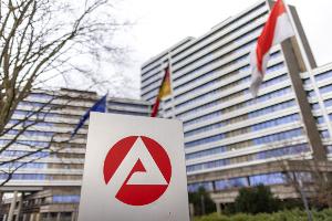 Jedes dritte Unternehmen plant 2025 Beschäftigungsabbau