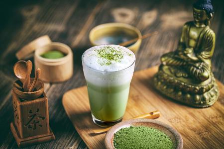 Matcha: Warum lieben alle den knallgrünen Tee?