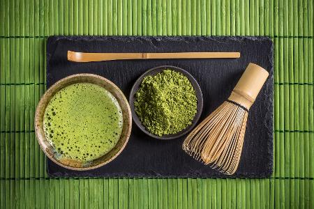 Matcha aufschäumen - so geht's