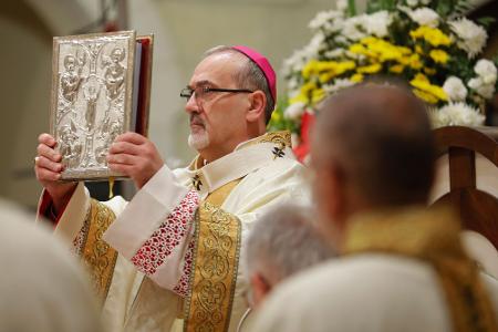 Der Patriarch von Jerusalem, Pierbattista Pizzaballa, ist einer der Jüngsten im Kreis der genannten Kandidaten. (Archivbild)