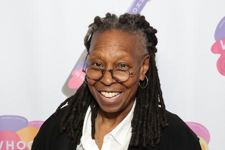 Whoopi Goldberg teilte ein Foto einer Papstaudienz, welche sie vor zwei Jahren besucht hatte. 