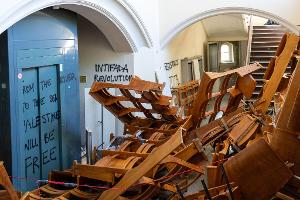 Pro-Palästina-Aktivisten zerstören Hörsaal der Humboldt-Uni