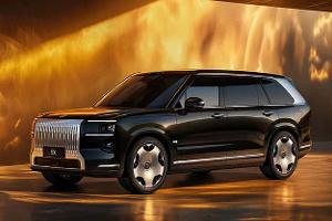 Flaggschiff-SUV als Super-Hybrid