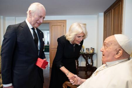 Royals weltweit nehmen Abschied von Papst Franziskus Royals weltweit nehmen Abschied von Papst Franziskus