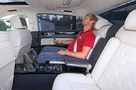 VW Phaeton, Rücksitz, Beinfreiheit
