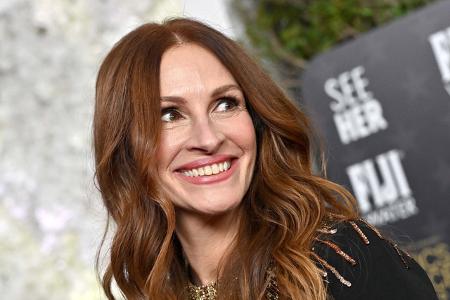 Im Folgejahr war Julia Roberts auf dem Titel zu sehen — es war das erste von insgesamt fünf 'Most beautiful person'-Cover mit Pretty Woman. Zuletzt hatte die Schauspielerin 2017 die Nase vorn.