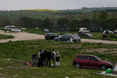 Das schwere Beben und die Dutzenden Nachbeben in Istanbul halten die Menschen in Angst.