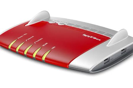 Auch einen älteren Internetrouter – etwa die Fritz!Box 7490 – kannst Du noch mit zahlreichen DSL-Anschlüssen verwenden. Nur Bandbreiten von mehr als 100 MBit pro Sekunde oder Super-Vectoring beherrschen derartige Modelle nicht. Auch einen älteren Internetrouter – etwa die Fritz!Box 7490 – kannst Du noch mit zahlreichen DSL-Anschlüssen verwenden. Nur Bandbreiten von mehr als 100 MBit pro Sekunde oder Super-Vectoring beherrschen derartige Modelle nicht.