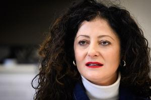 Senatorin verteidigt ihre "Nazi"-Äußerung zu Tesla