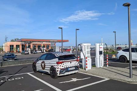 12/2022_Ladeparktest ams MO/OVE